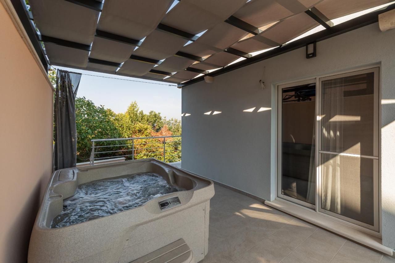Vila Apartments Marina Blato  المظهر الخارجي الصورة