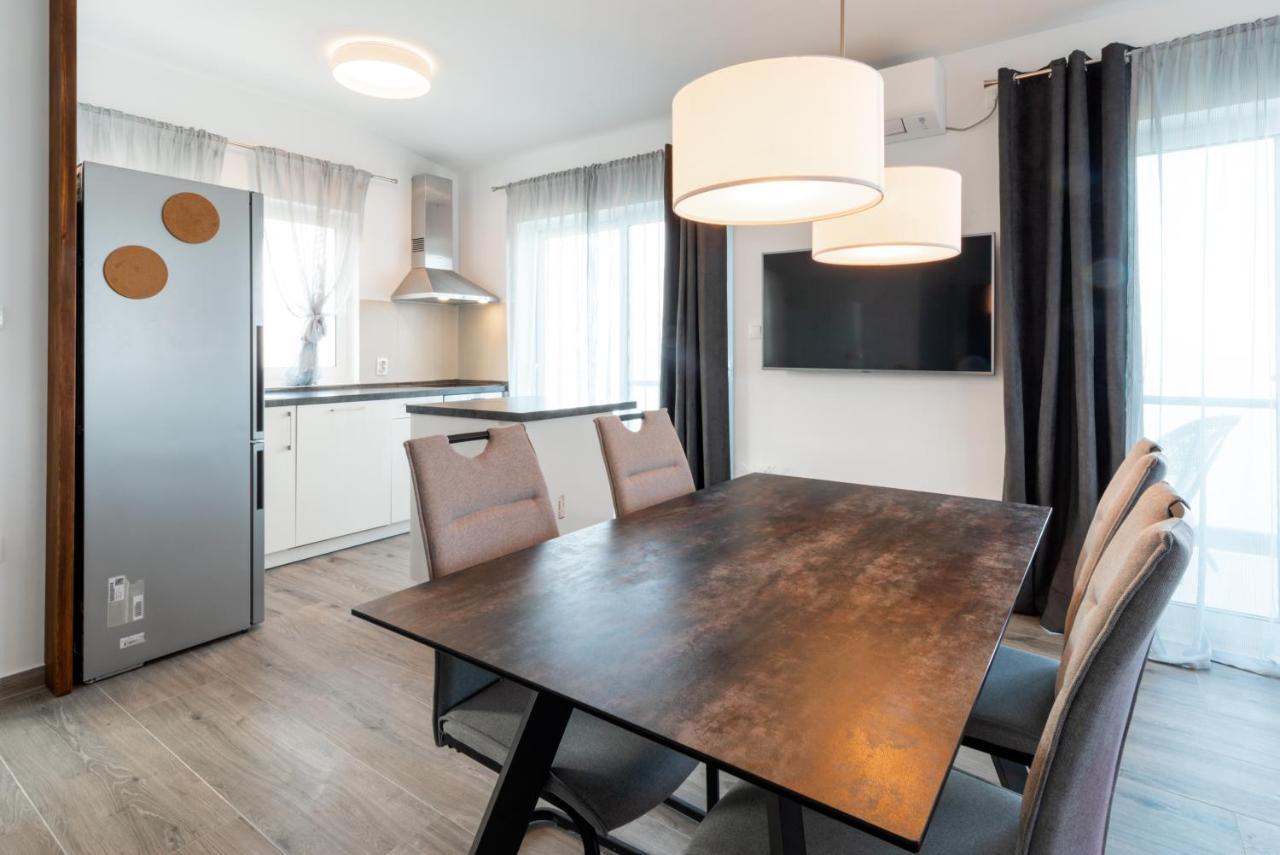Vila Apartments Marina Blato  المظهر الخارجي الصورة
